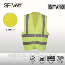 La veste réfléchissante de sécurité de la mode est conforme à la norme EN ISO 20471: 2013 et EN1149-5